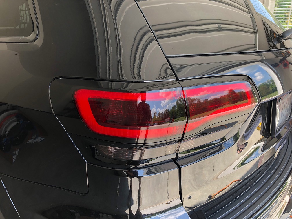 2011-2012-2013-2014-2015-2016-2017-2018-2019-jeep-grand-cherokee-vinyl-black-out-tint-tail-light 2013 Jeep Grand Cherokee Smoked Tail Lights