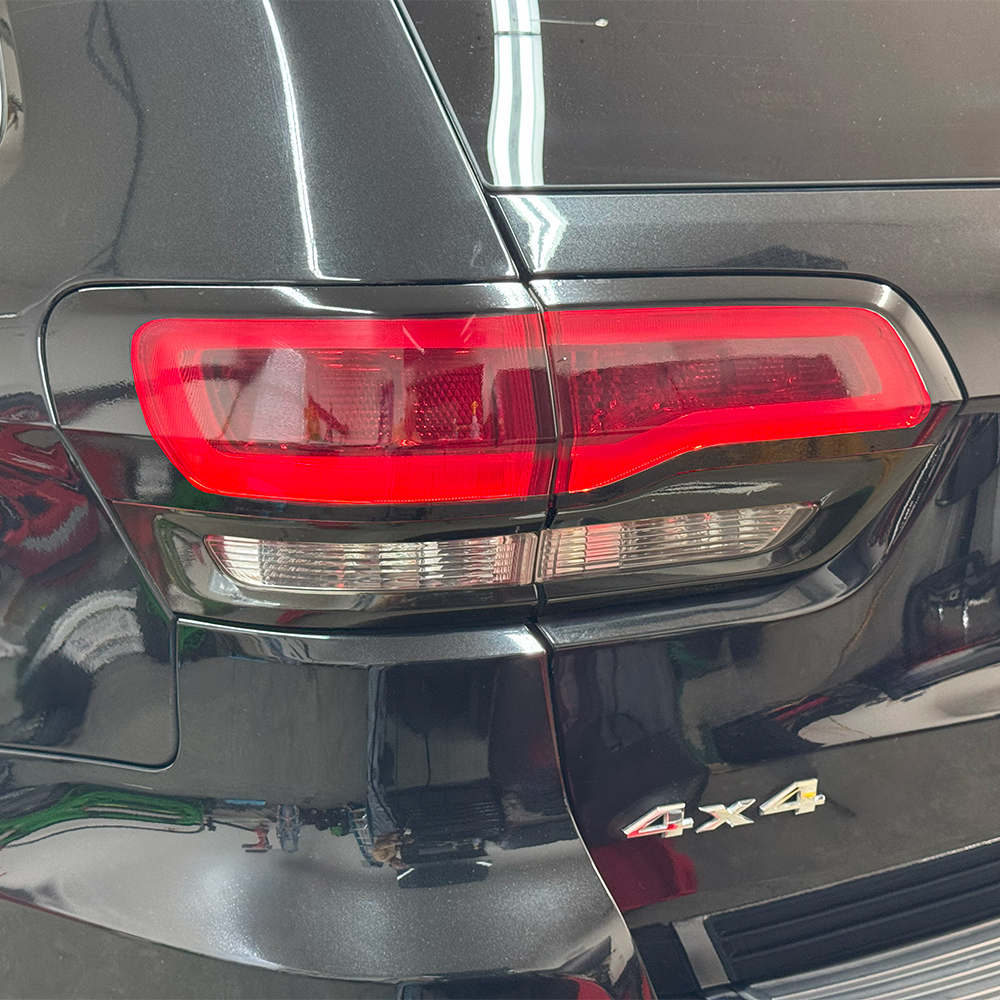 Crux Motorsports Tail Light Vinyl Wrap Overlay Kit Light Smoke 50% Compatible with Jeep Grand Cherokee WK2 2014 - 2022